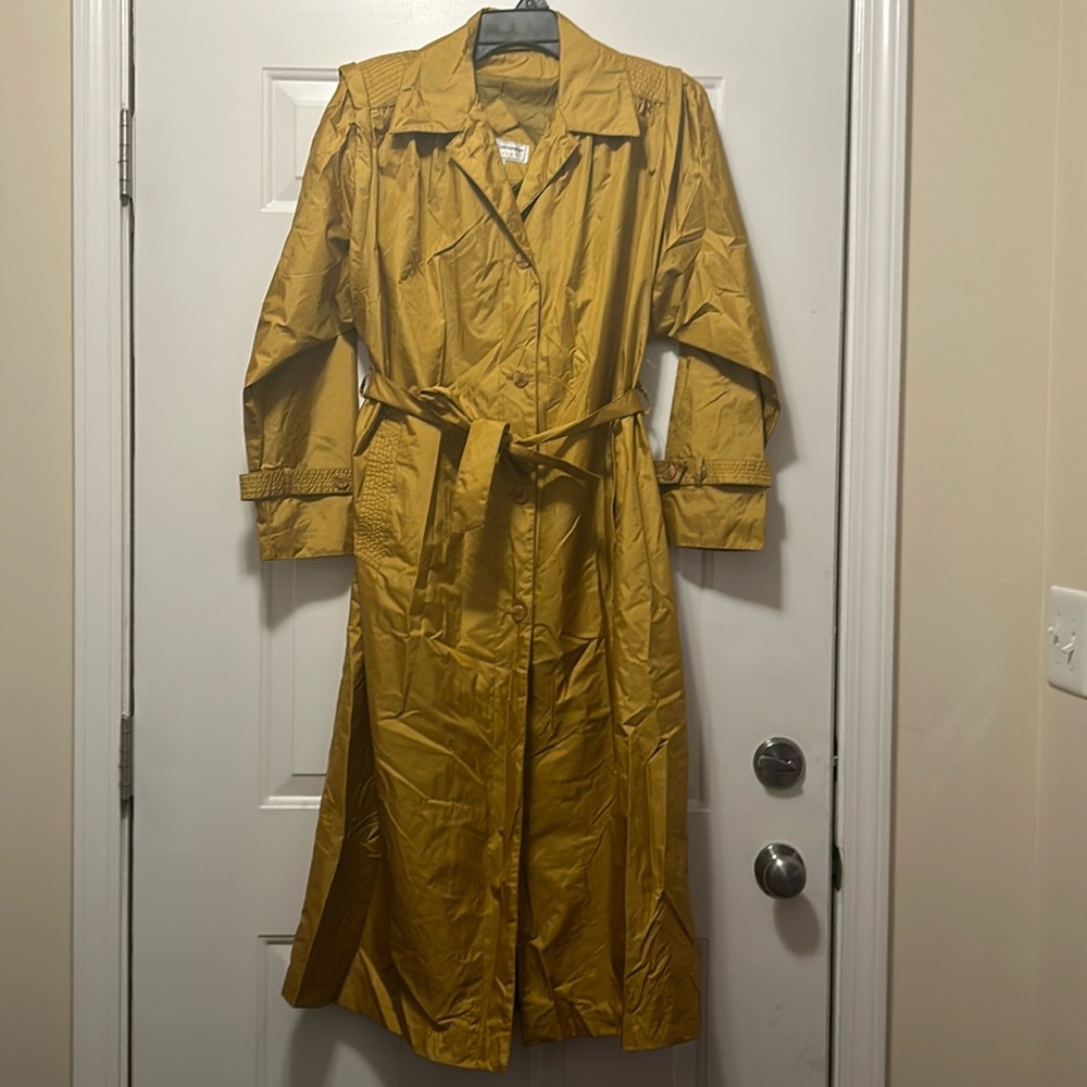 Maggie Lawrence collection